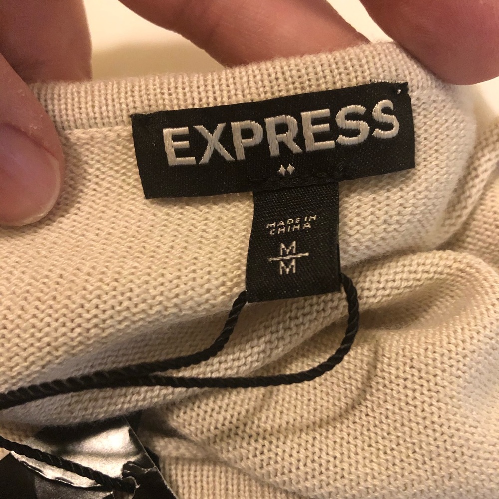 Express NWT Tan Studded Shoulder Sweater Medium - Picture 4 of 6